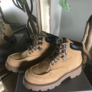 Vagabond Nubuck Leather Hikers/Workboot